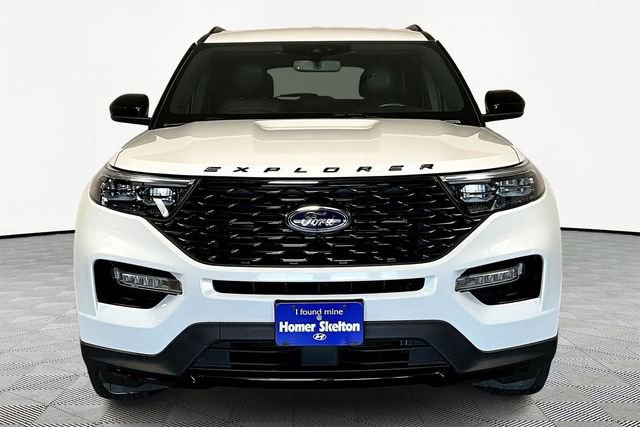 Used 2023 Ford Explorer ST-Line image 3