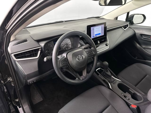 Used 2025 Toyota Corolla LE FWD image 17