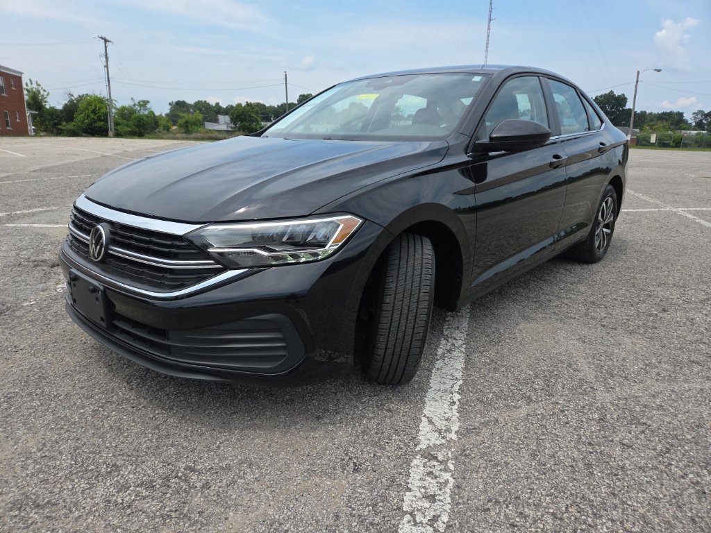 Used 2024 Volkswagen Jetta S FWD image 3