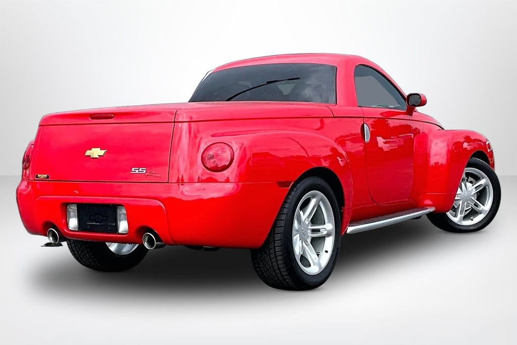 Used 2003 Chevrolet SSR w/ Preferred Equipment Group RWD image 6
