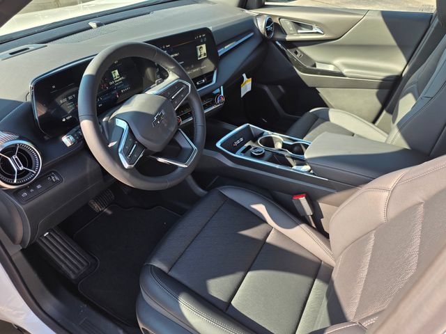 New 2027 Chevrolet Equinox LT w/ Convenience Package II FWD image 19