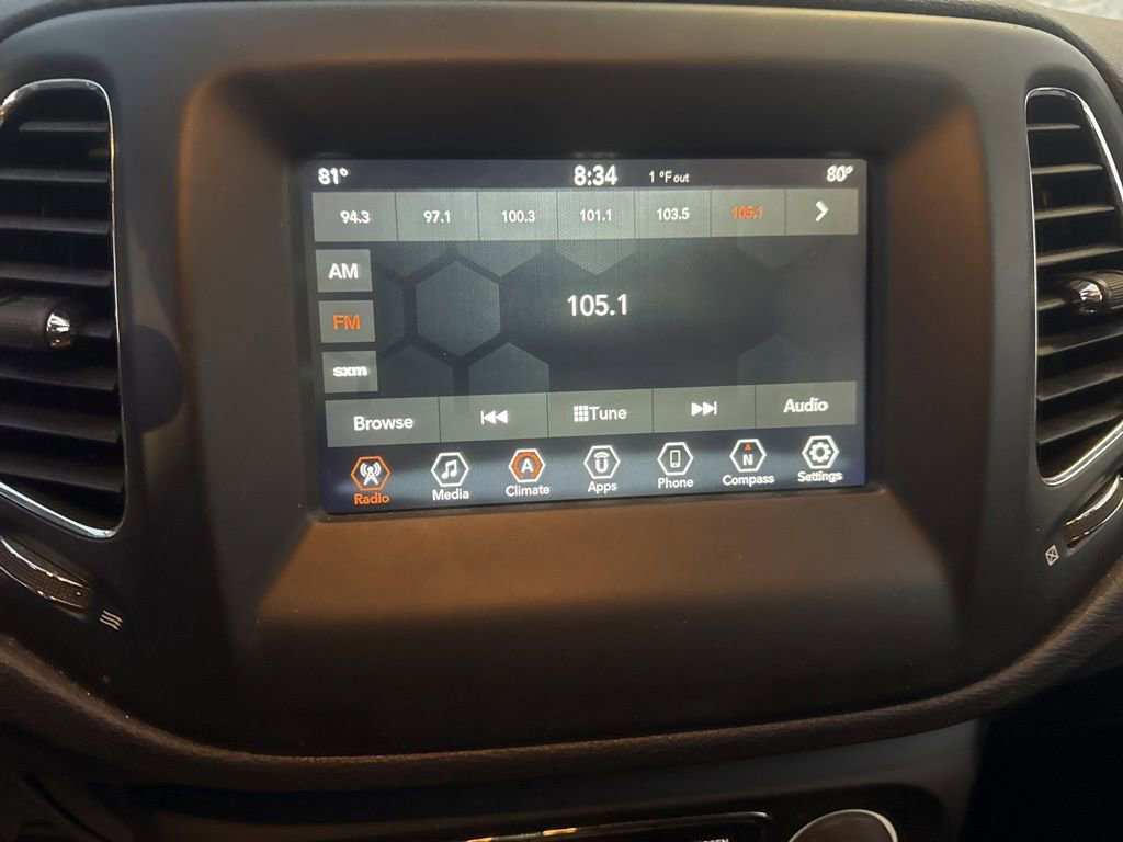 Used 2019 Jeep Compass Latitude image 9