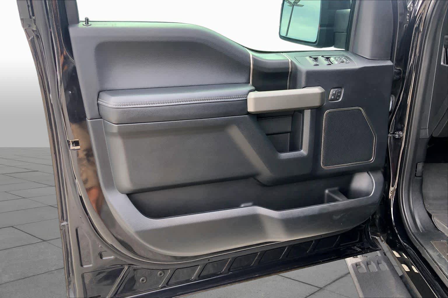 Used 2020 Ford F150 Raptor w/ Equipment Group 802A Luxury AWD/4WD image 21