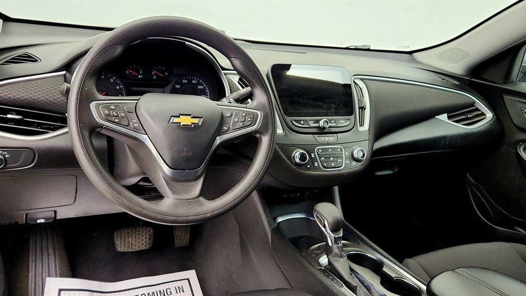 Used 2023 Chevrolet Malibu LT FWD image 11
