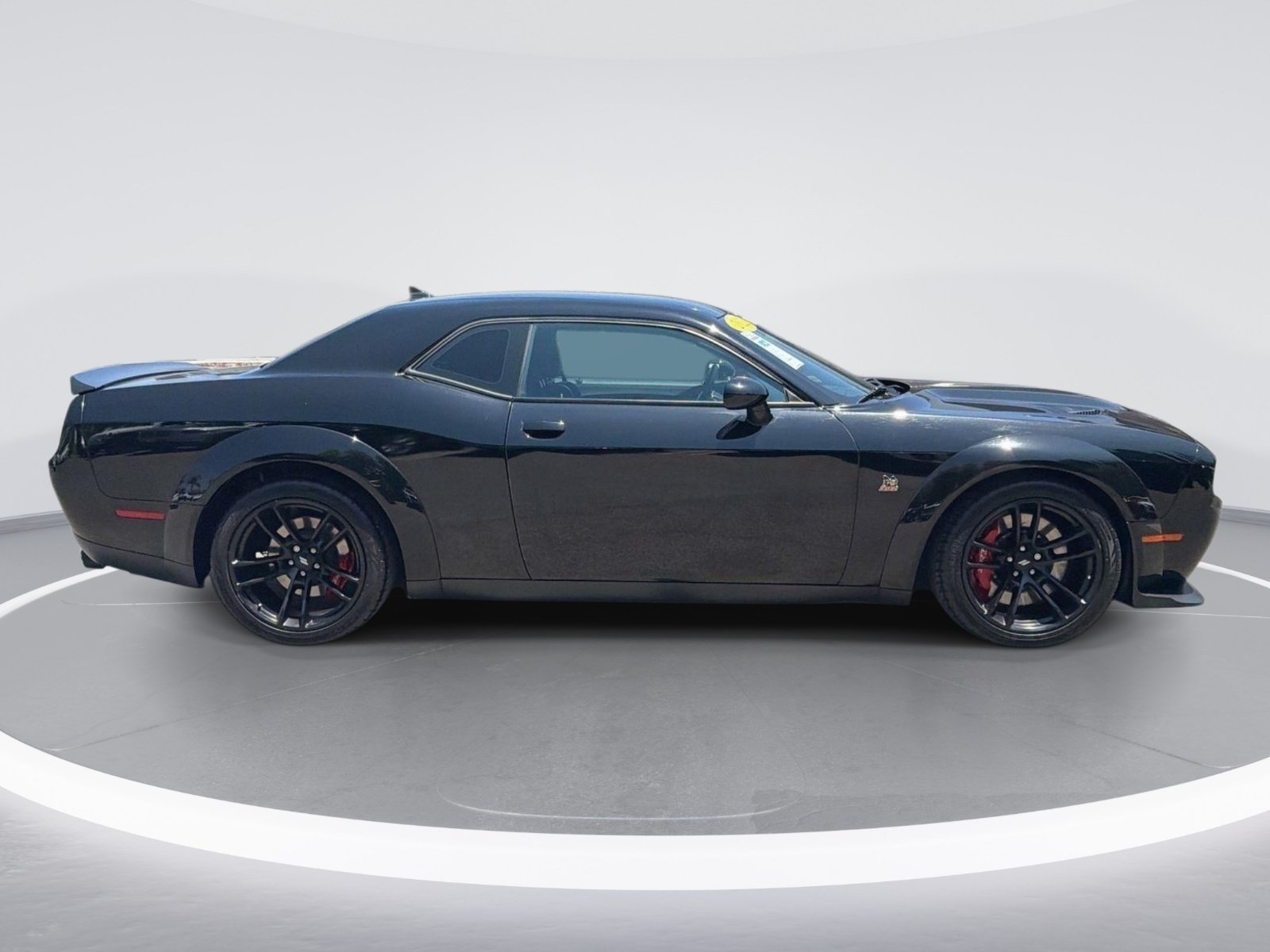 Used 2022 Dodge Challenger R/T Scat Pack RWD image 3