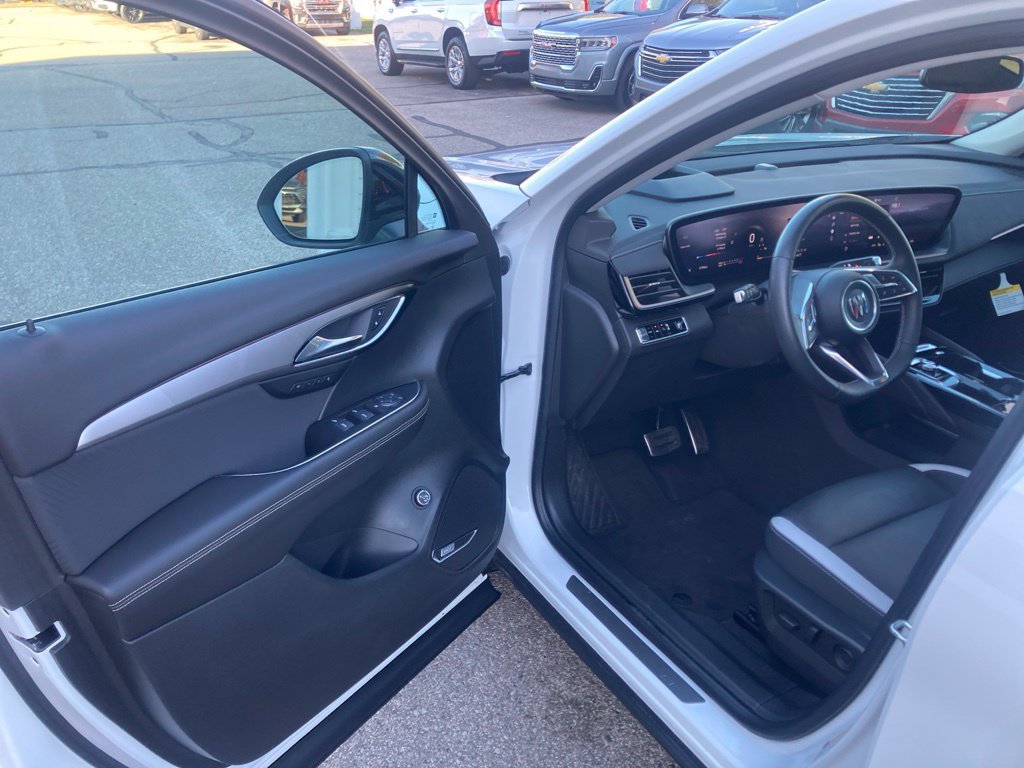 Used 2025 Buick Envision Sport Touring AWD/4WD image 20