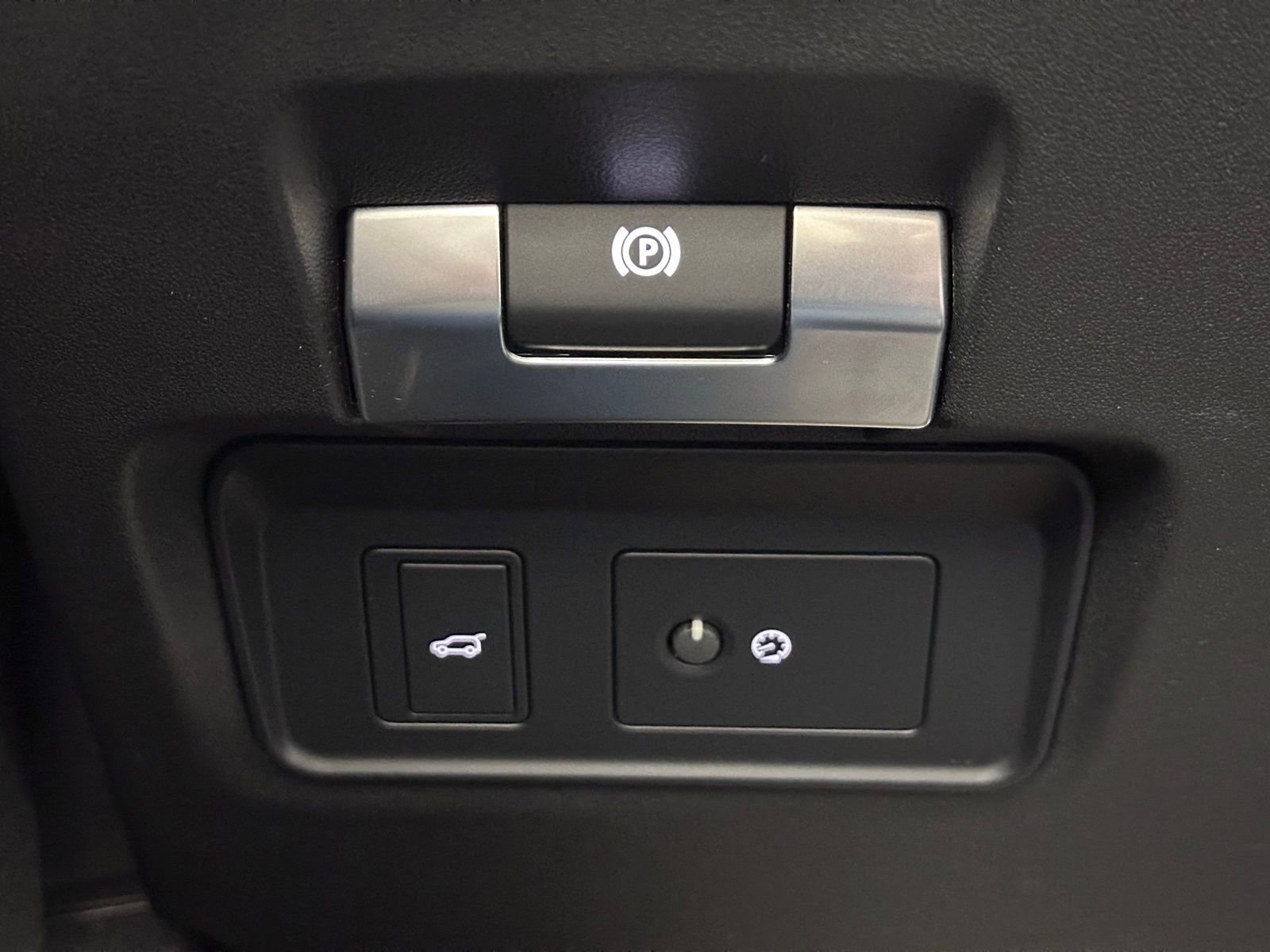 Used 2023 Land Rover Range Rover Evoque R-Dynamic S image 35