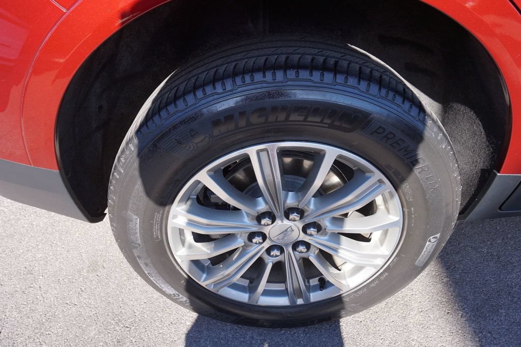 Used 2017 Cadillac XT5 Luxury w/ Driver Awareness Package AWD/4WD image 15