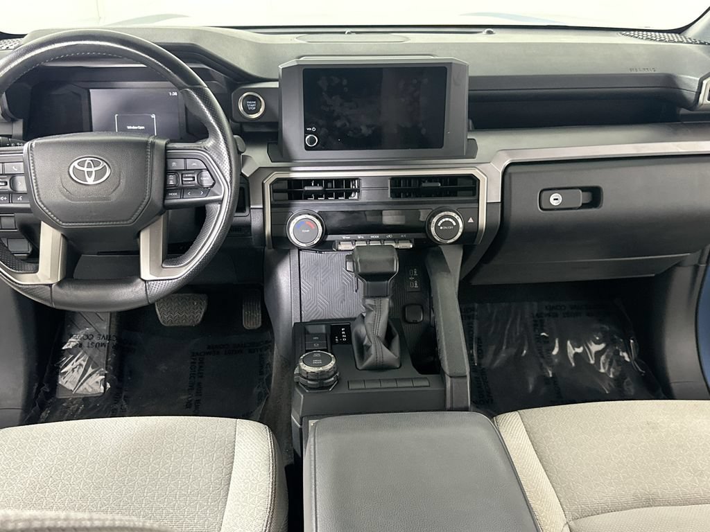 Used 2025 Toyota 4Runner SR5 AWD/4WD image 21
