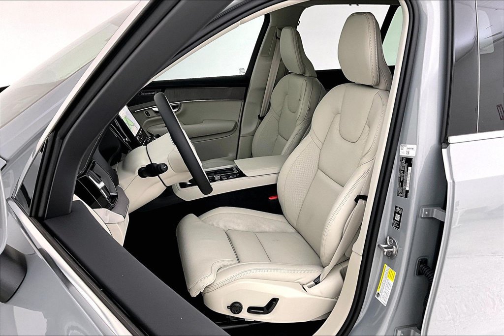 New 2026 Volvo XC90 B6 Ultra w/ Protection Package AWD/4WD image 24