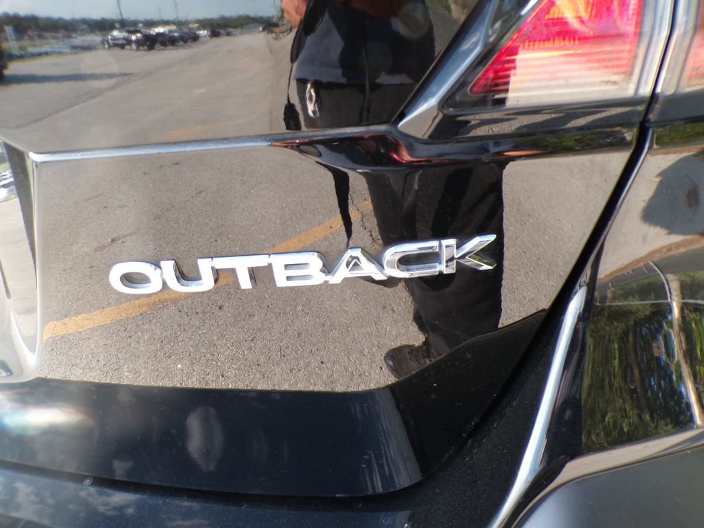 Used 2023 Subaru Outback Limited AWD/4WD image 17