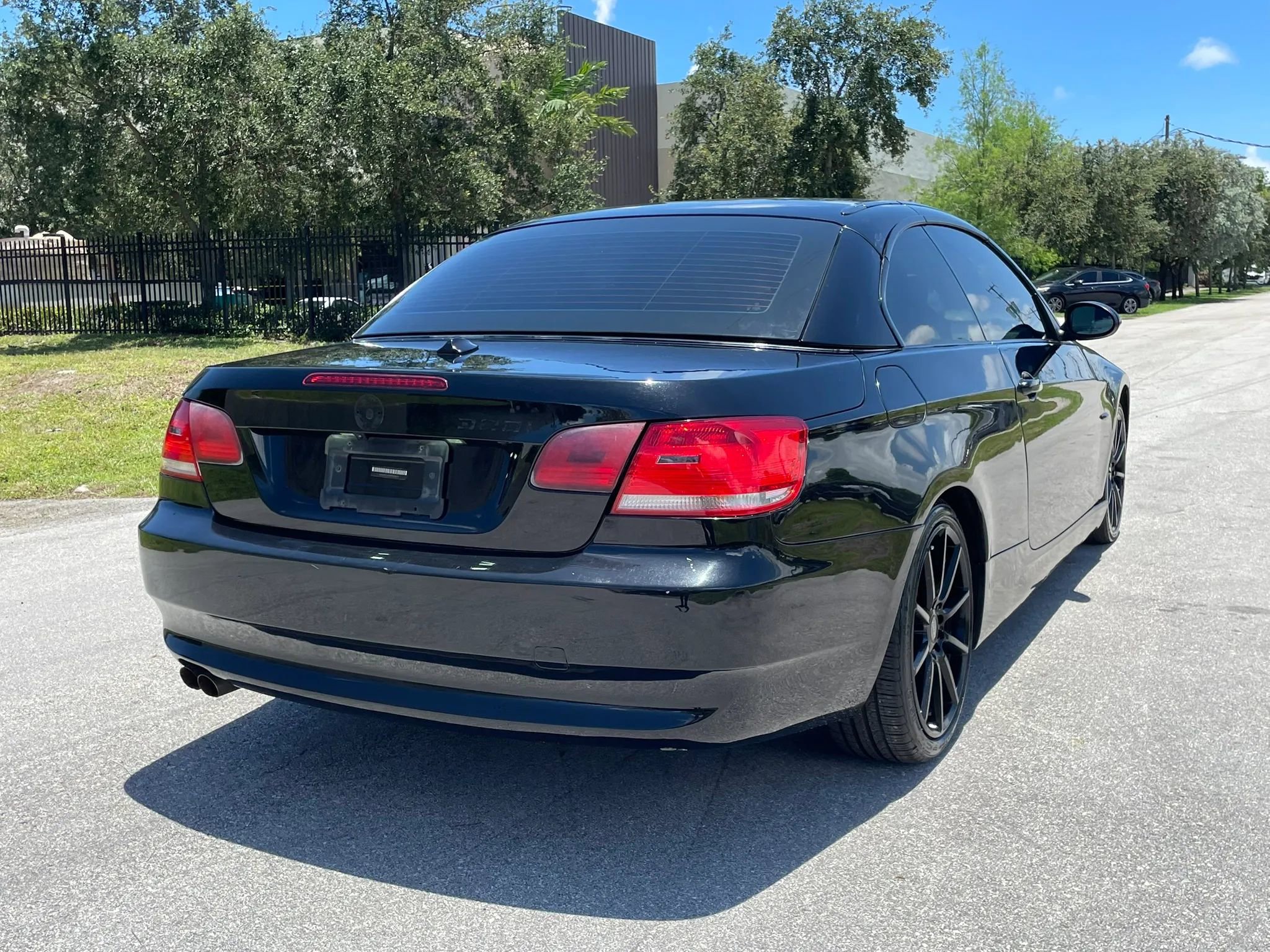 Used 2009 BMW 328i Convertible RWD image 8