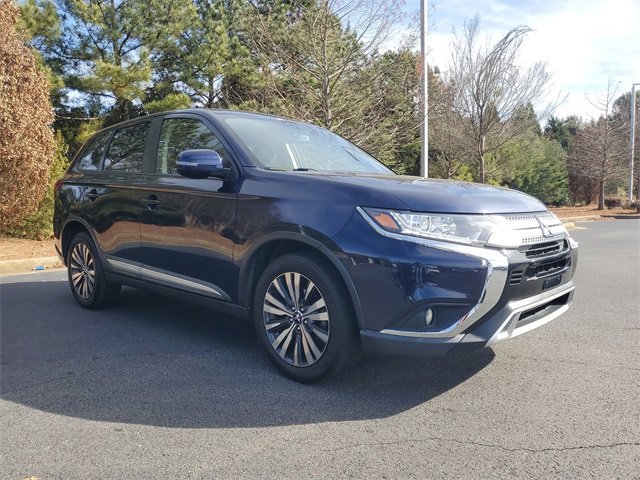 Used 2019 Mitsubishi Outlander SE image 3