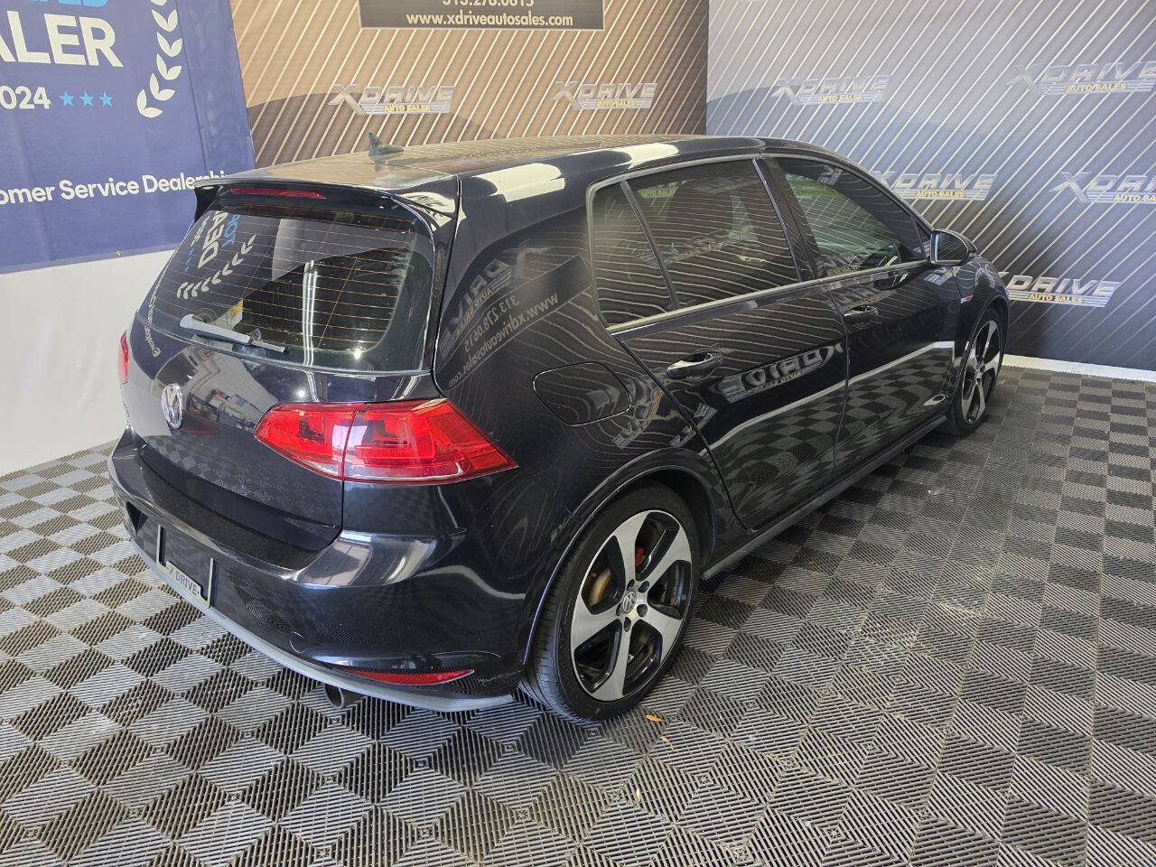 Used 2016 Volkswagen GTI SE FWD image 9