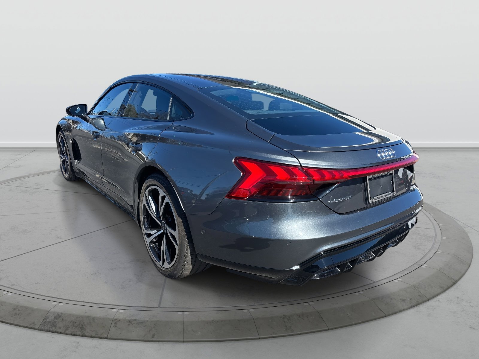 Used 2022 Audi e-tron GT Prestige image 3