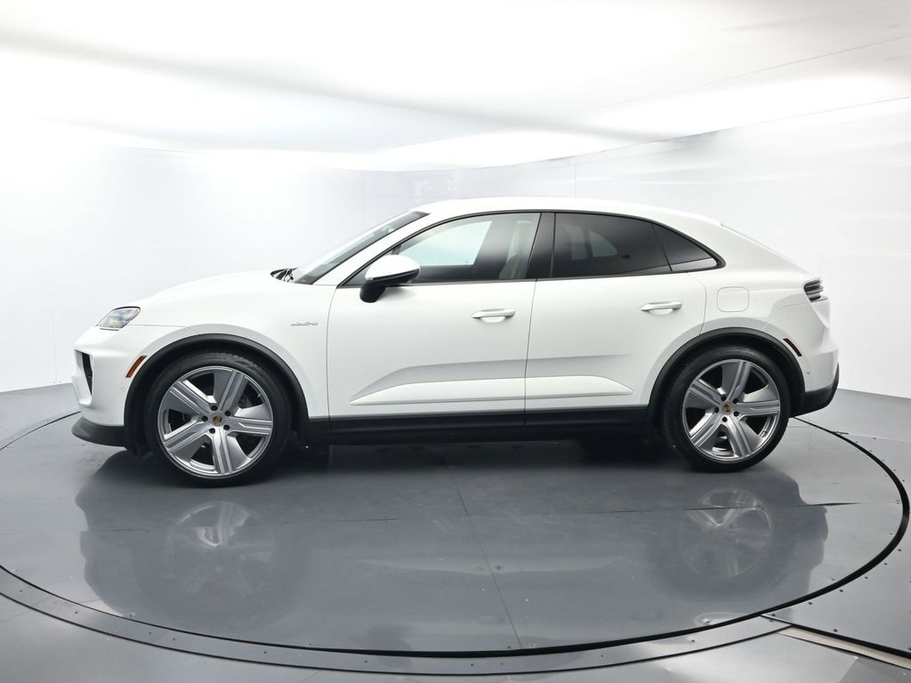 Certified 2025 Porsche Macan 4 Electric image 2
