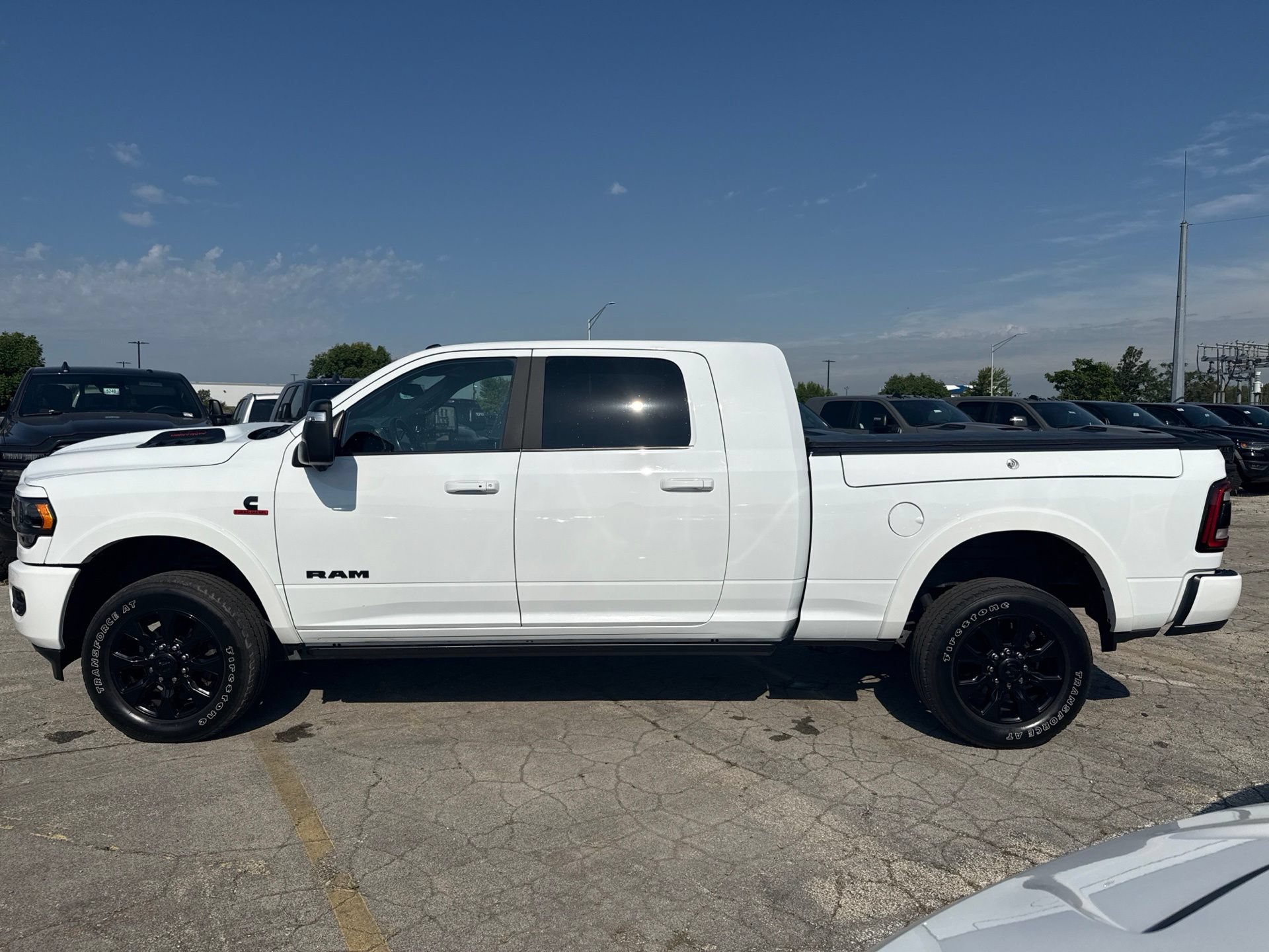 Used 2023 RAM 2500 Limited AWD/4WD image 9