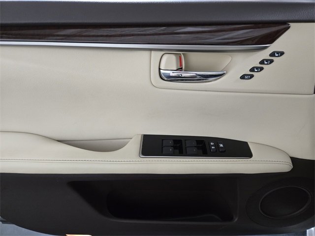 Used 2016 Lexus ES 350 image 29