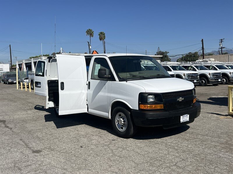 Used 2014 Chevrolet Express 2500 RWD image 4