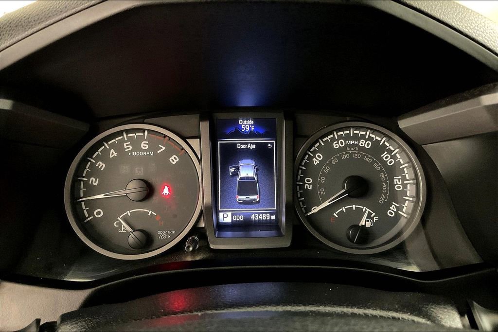 Used 2017 Toyota Tacoma TRD Off-Road w/ Premium & Technology Package image 13