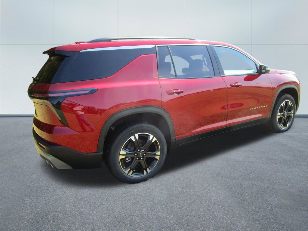 New 2027 Chevrolet Traverse LT w/ Sun and Wheel Package FWD image 9