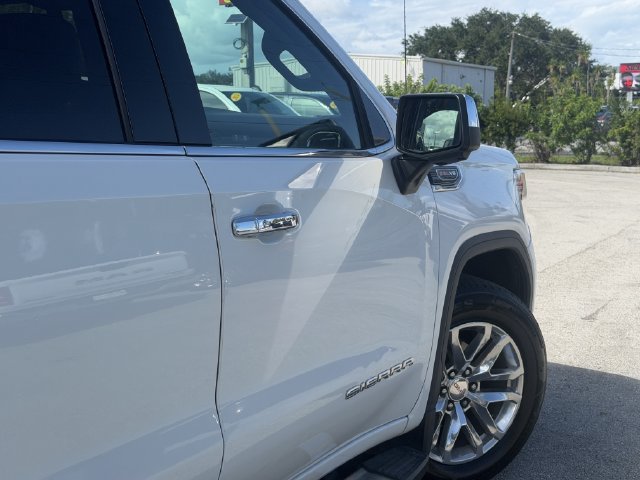 Used 2022 GMC Sierra 1500 SLT w/ SLT Premium Package AWD/4WD image 9