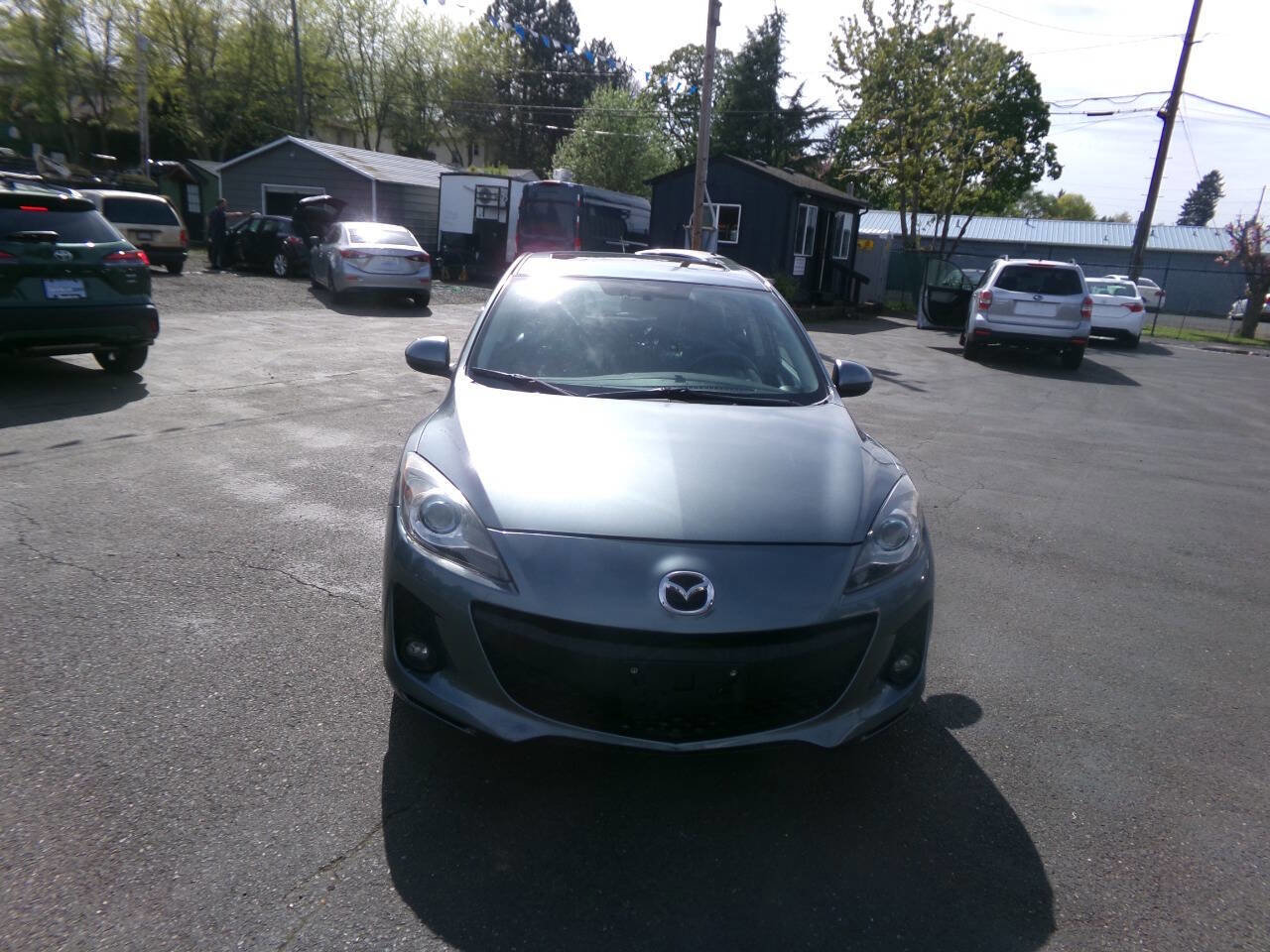 Used 2012 MAZDA MAZDA3 i Grand Touring w/ Tech Pkg FWD image 3