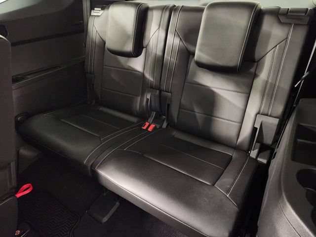Used 2023 Volkswagen Atlas SE w/ Panoramic Sunroof Package FWD image 32