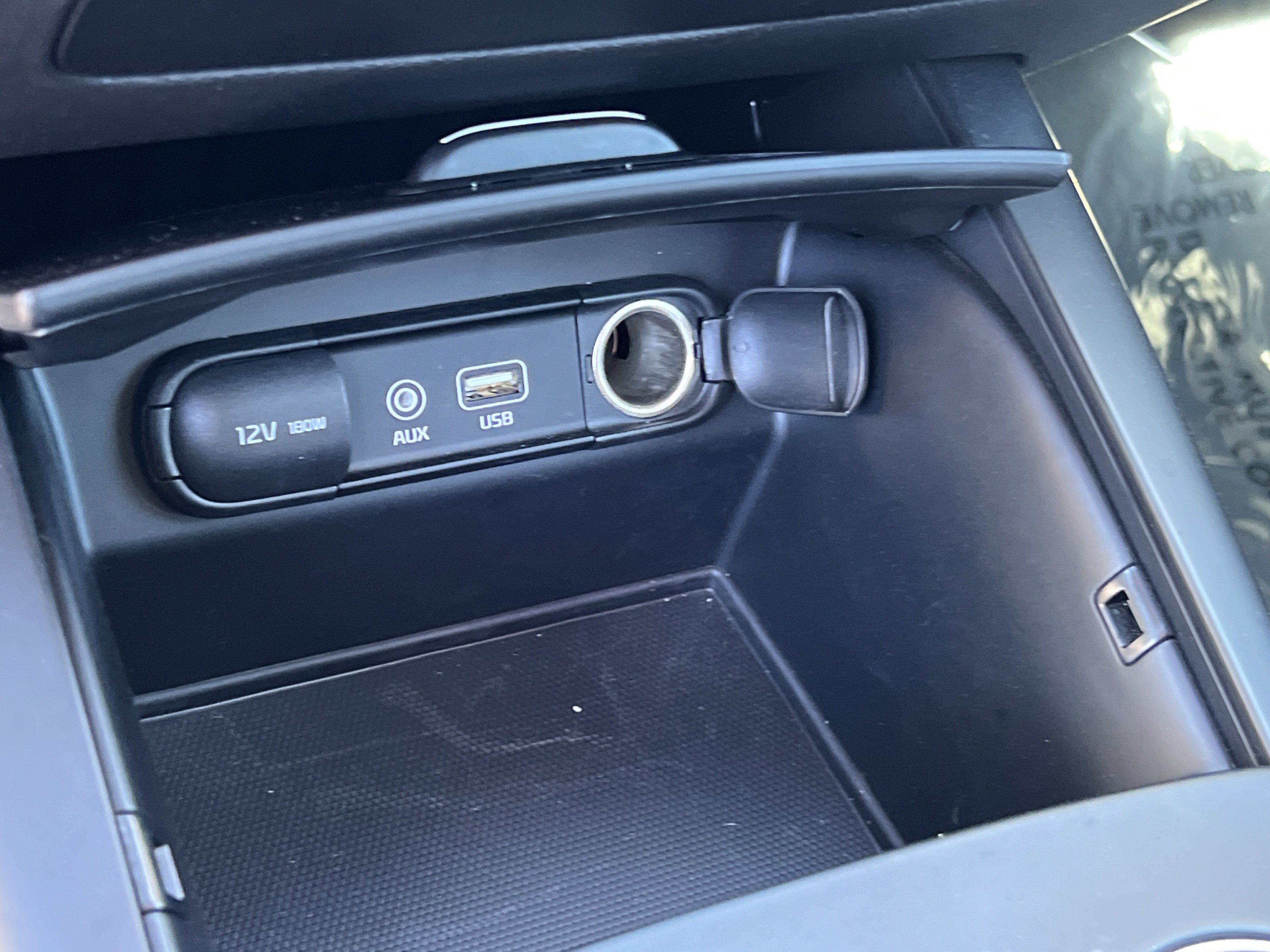 Used 2019 Kia Sorento L FWD image 33