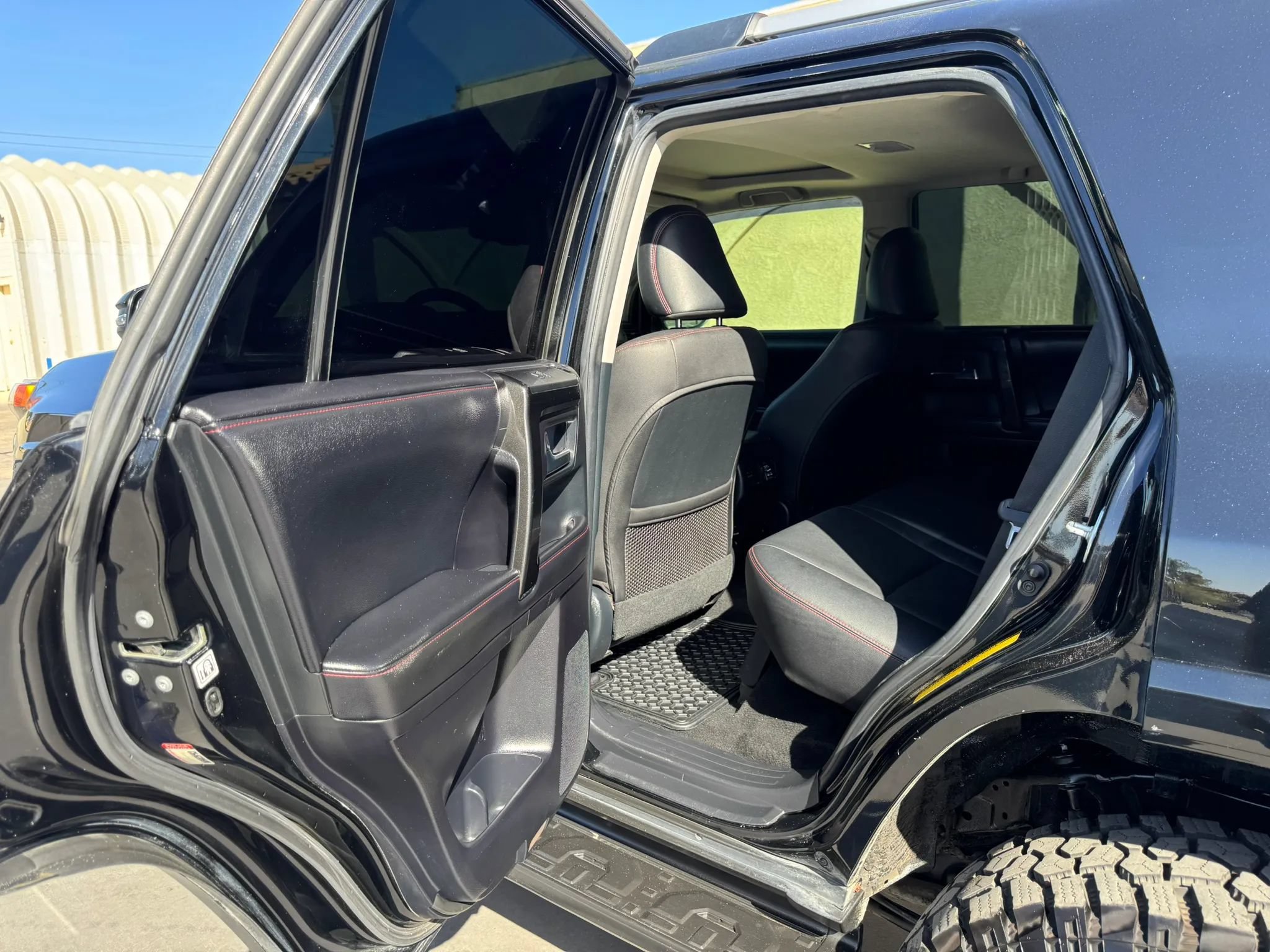 Used 2015 Toyota 4Runner SR5 AWD/4WD image 11