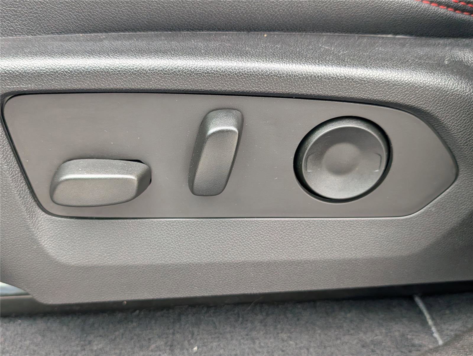 Used 2023 Chevrolet Colorado Z71 w/ Z71 Convenience Package 2 image 21