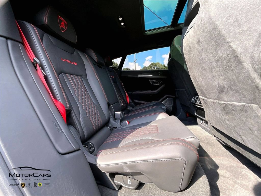 Used 2023 Lamborghini Urus Performante AWD/4WD image 25