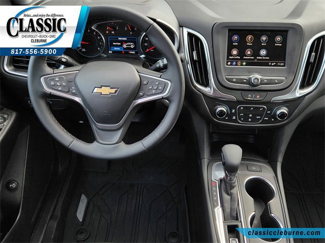 Used 2023 Chevrolet Equinox LT image 3