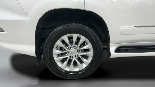 Used 2018 Lexus GX 460 Premium AWD/4WD image 23