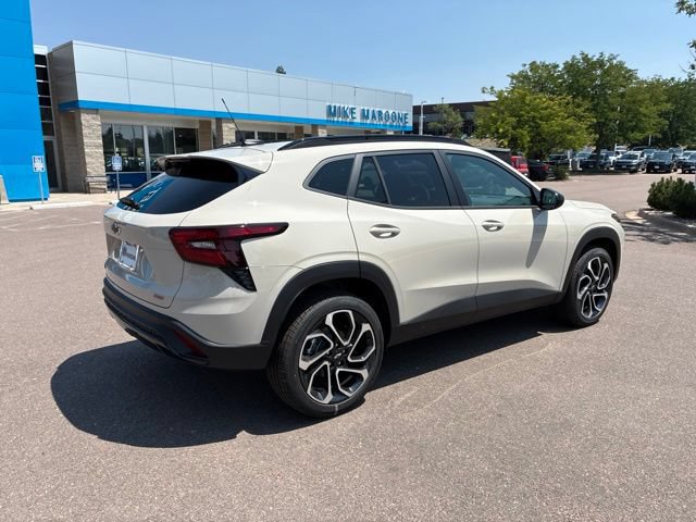 New 2026 Chevrolet Trax RS w/ Sunroof Package FWD image 6