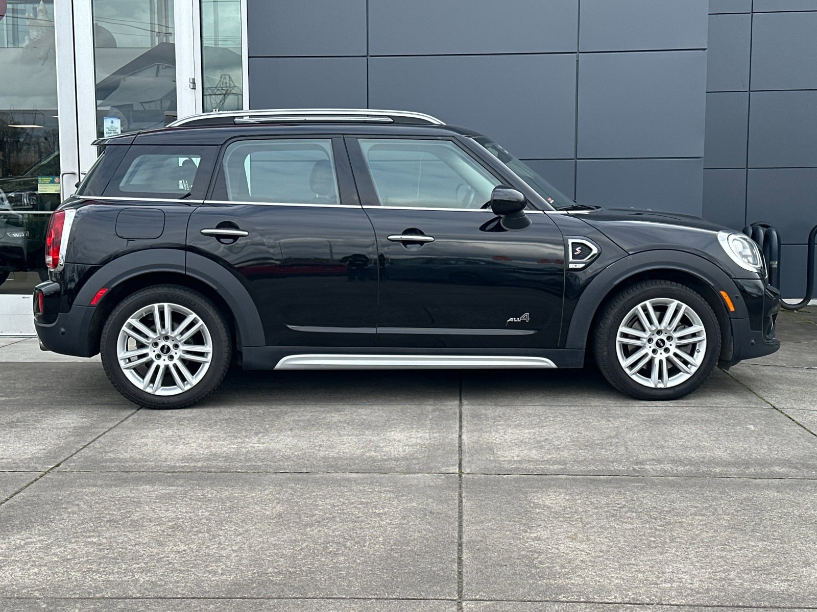 Used 2018 MINI Cooper Countryman S image 2