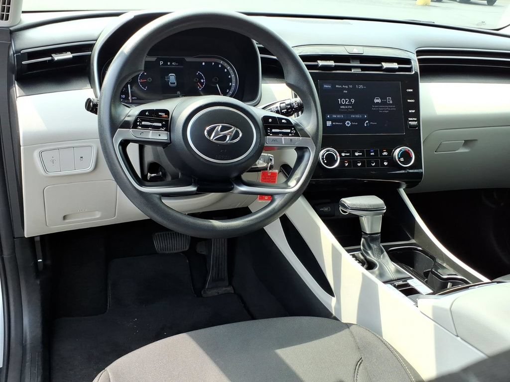 Used 2023 Hyundai Tucson SE AWD/4WD image 16