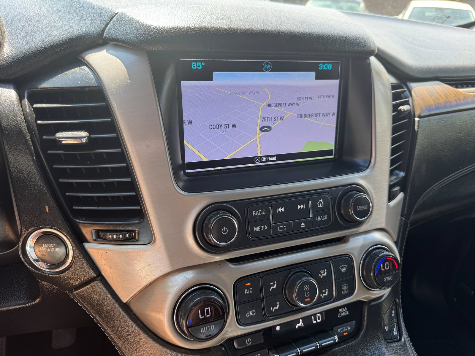 Used 2018 GMC Yukon XL Denali AWD/4WD image 27