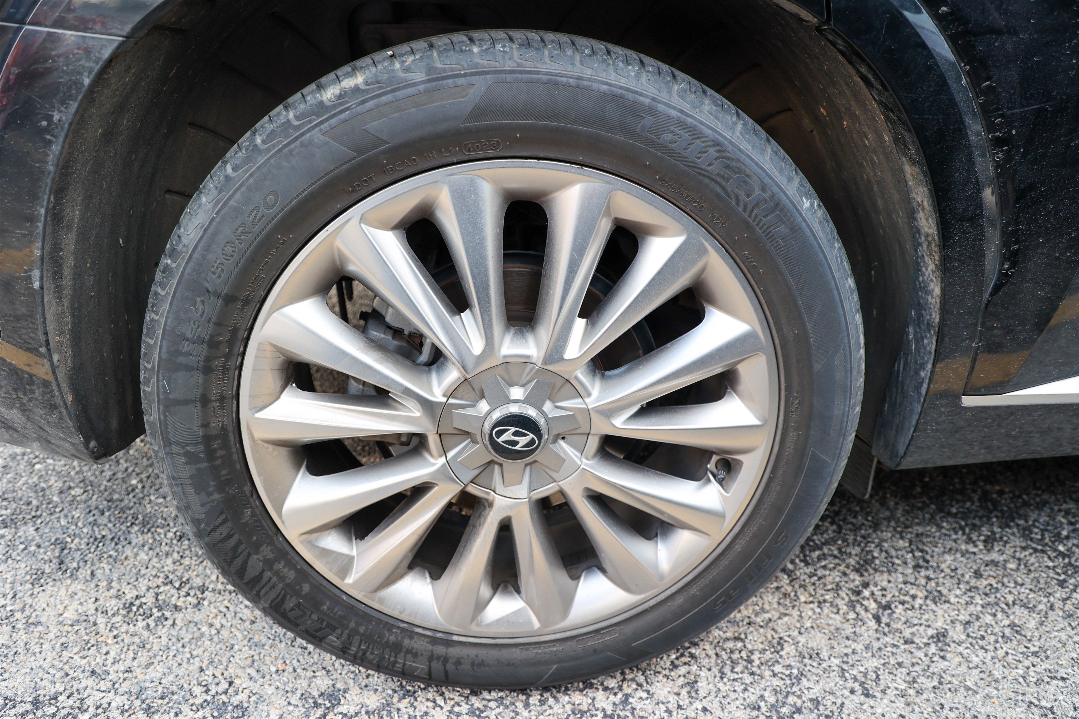 Used 2020 Hyundai Palisade Limited FWD image 12