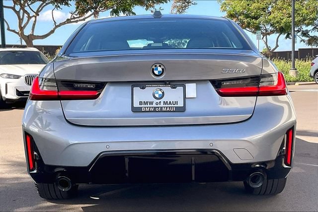 Used 2023 BMW 330i Sedan w/ M Sport Package RWD image 4