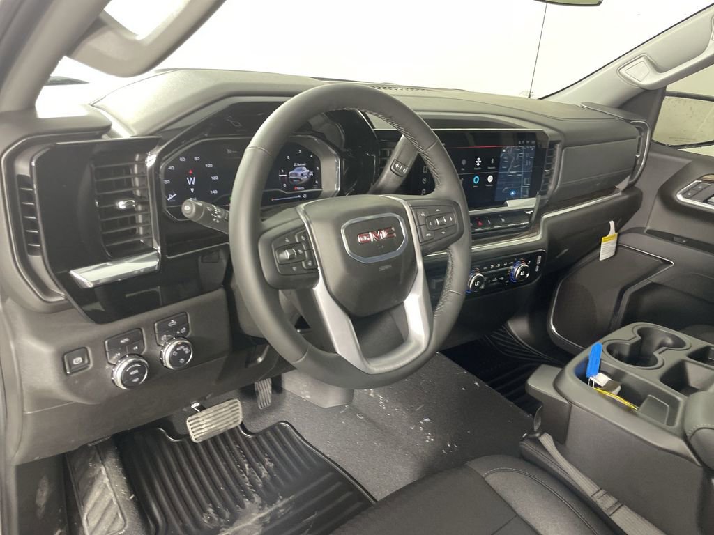 Used 2025 GMC Sierra 1500 SLE image 10