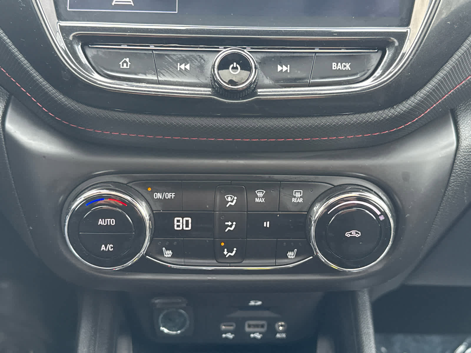 Used 2023 Chevrolet TrailBlazer RS w/ Sun and Liftgate Package image 22