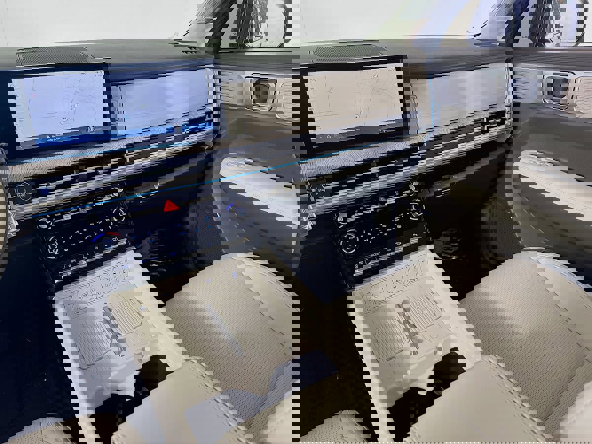 Used 2024 Hyundai Santa Fe Calligraphy image 30