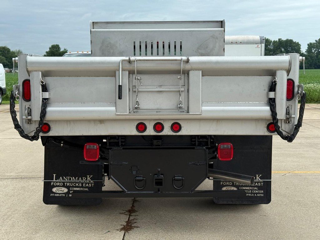 New 2025 Ford F450 XL w/ XL Chrome Package AWD/4WD image 4