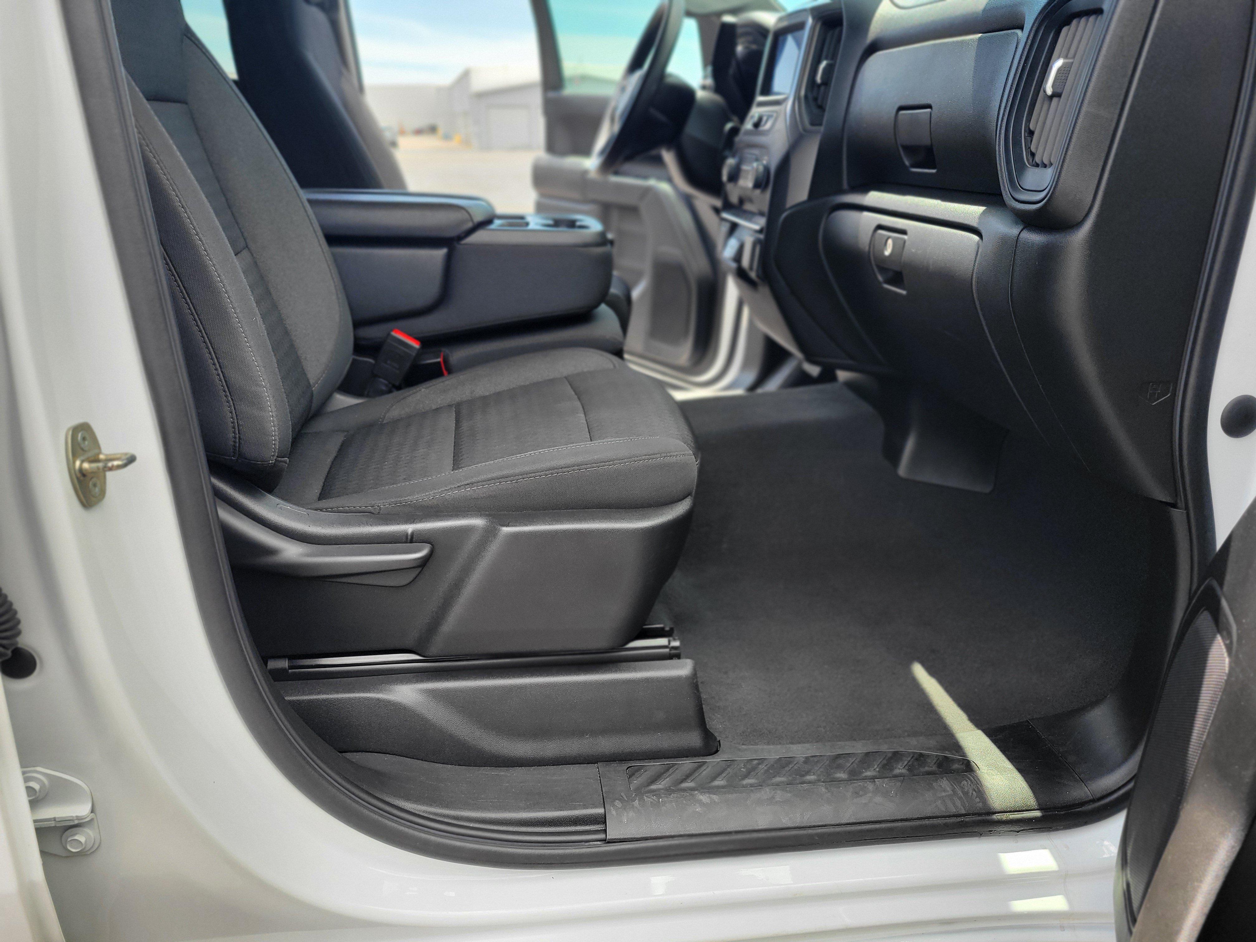 Used 2022 Chevrolet Silverado 1500 Custom AWD/4WD image 31