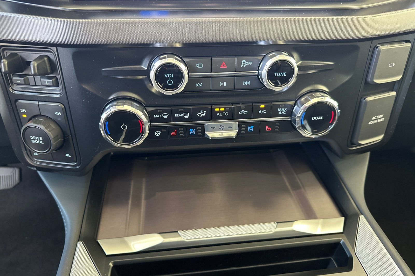 New 2026 Ford F250 Platinum image 24