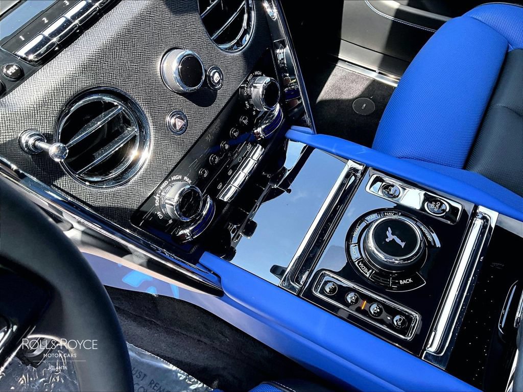 Certified 2023 Rolls-Royce Cullinan AWD/4WD image 15