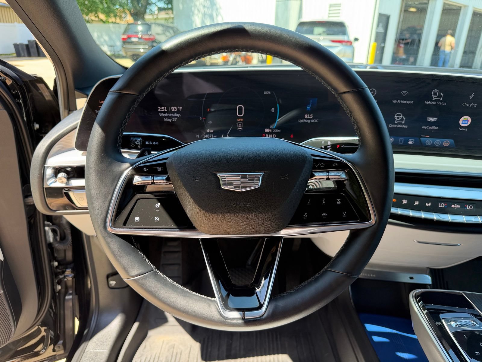 Used 2024 Cadillac Lyriq Sport AWD/4WD image 13