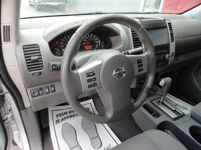 Used 2019 Nissan Frontier SV image 6