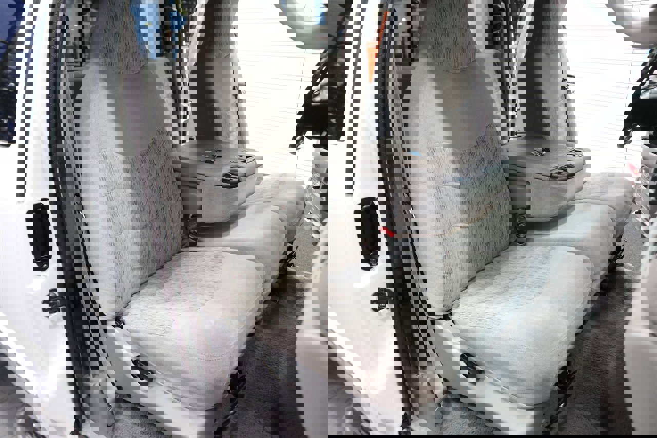 Used 2000 Ford F350 XLT image 17